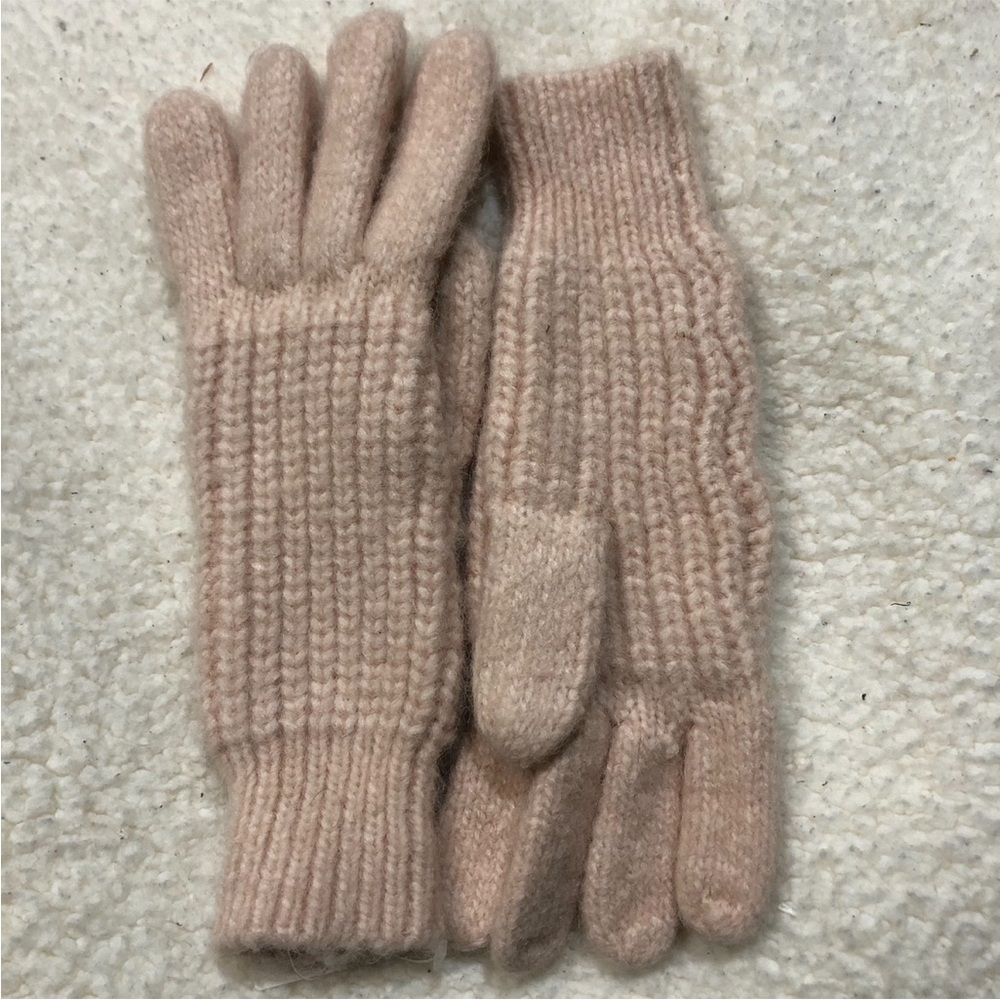 Treasure & Bond ~ Knit Gloves